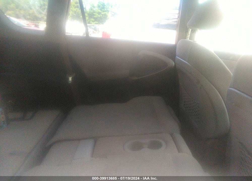 2007 TOYOTA RAV4 LIMITED VIN: JTMBD31V375054740