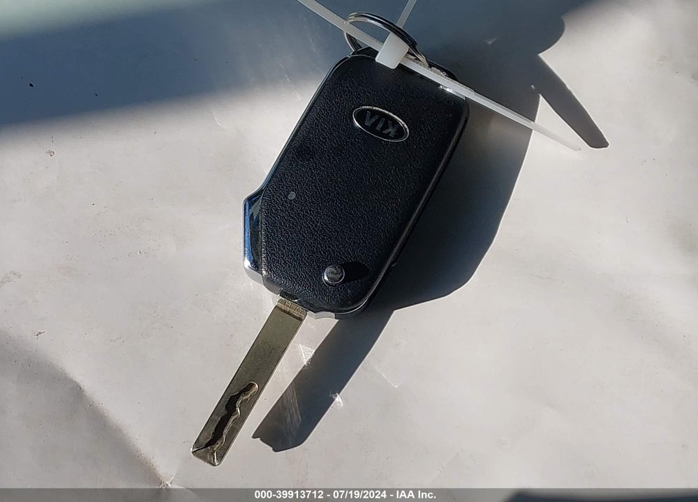 2020 KIA NIRO LX VIN: KNDCB3LCXL5369227