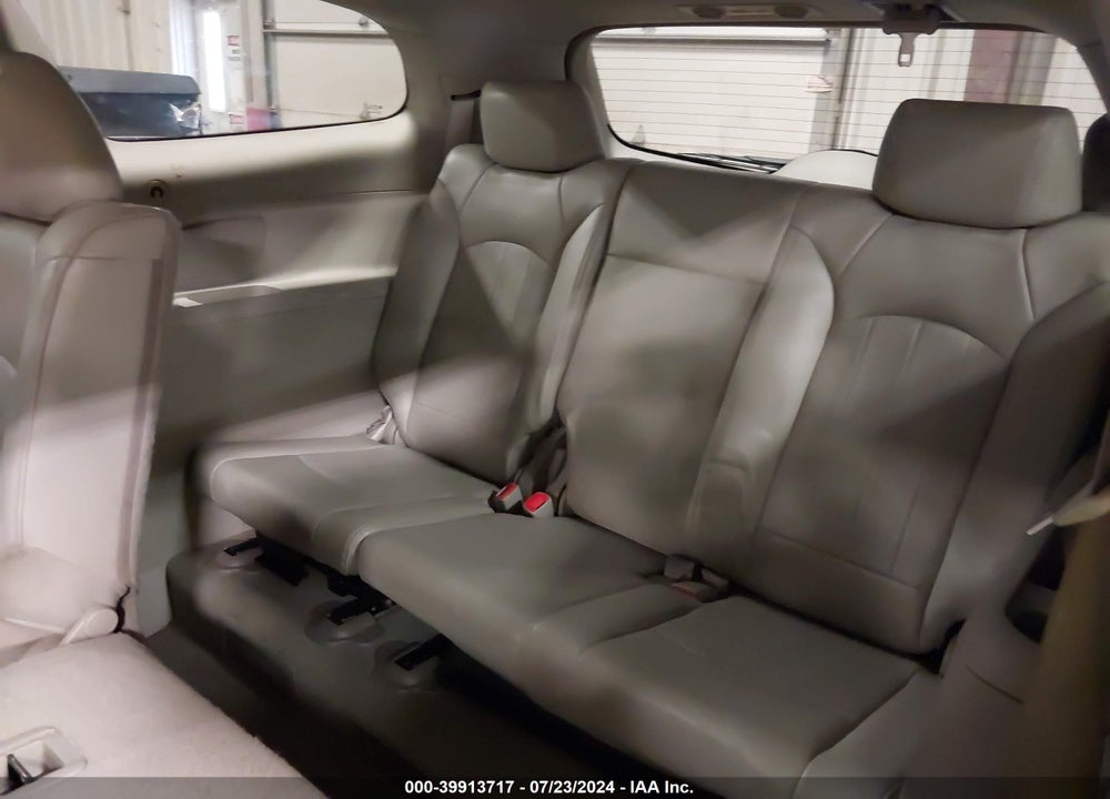 2008 BUICK ENCLAVE CXL VIN: 5GAEV23738J113184