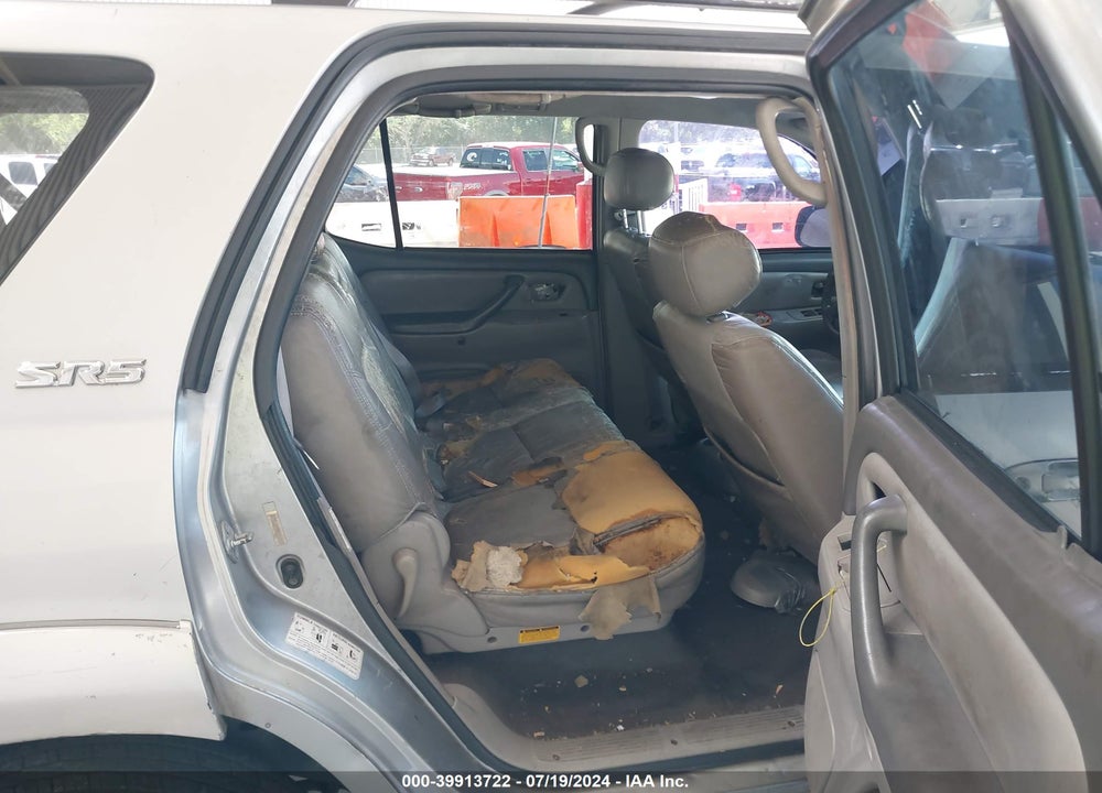 2002 TOYOTA SEQUOIA SR5 V8 VIN: 5TDZT34A02S070083