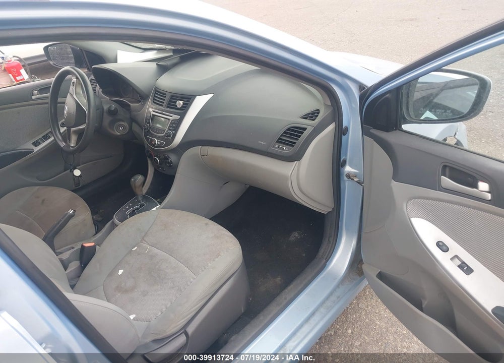 2013 HYUNDAI ACCENT GS VIN: KMHCT5AE8DU140433
