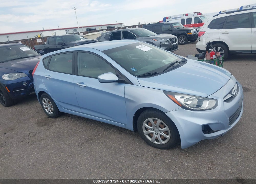 2013 HYUNDAI ACCENT GS VIN: KMHCT5AE8DU140433