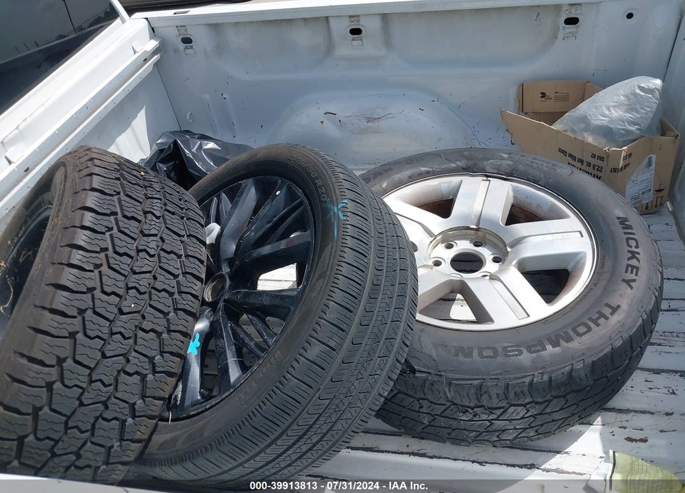 2008 CHEVROLET SILVERADO 1500 VIN: 3GCEC13J08G259702
