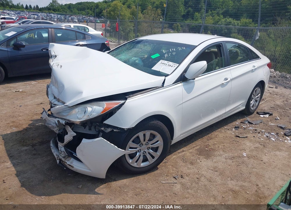 2013 HYUNDAI SONATA GLS VIN: 5NPEB4AC5DH586185