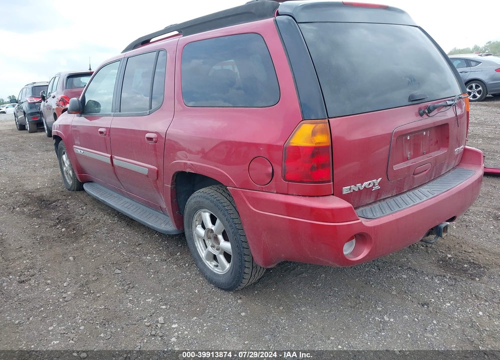 2005 GMC ENVOY XL SLT VIN: 1GKET16S156175457