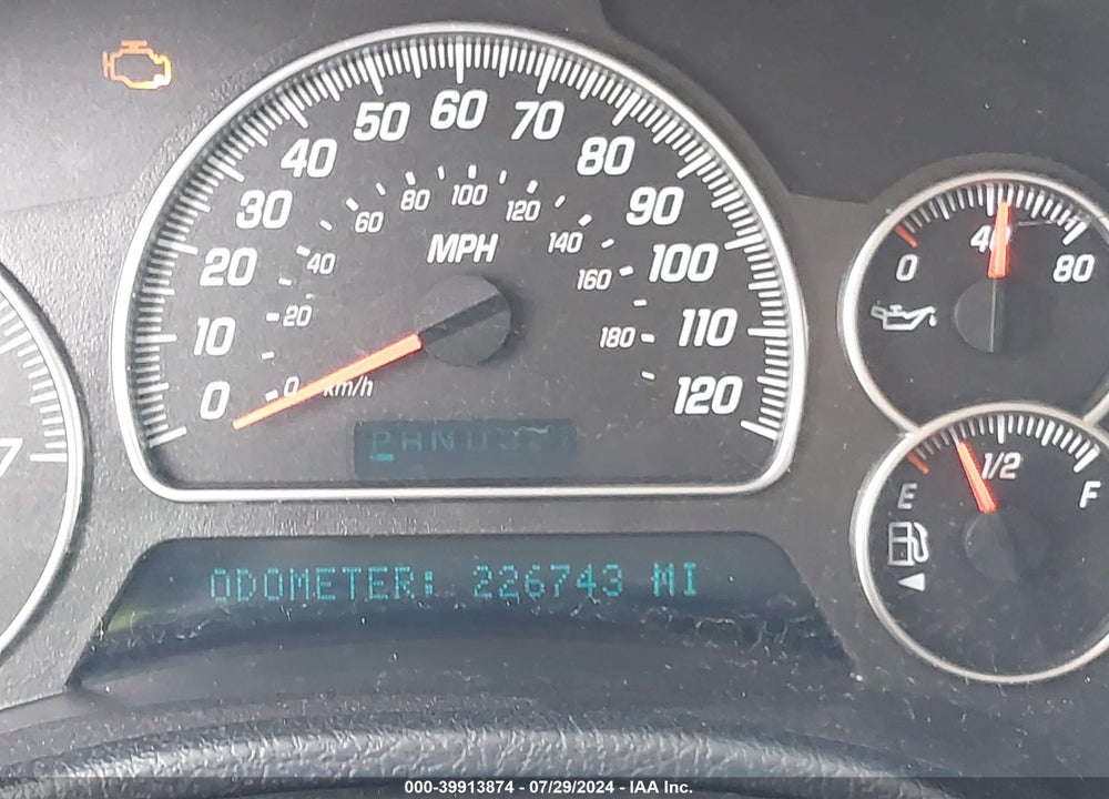 2005 GMC ENVOY XL SLT VIN: 1GKET16S156175457