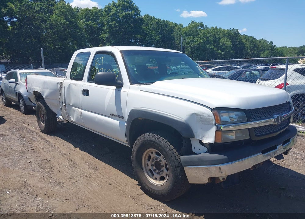 2005 CHEVROLET SILVERADO 2500HD WORK TRUCK VIN: 1GCHC29U05E318657