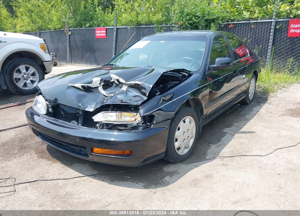 1996 HONDA ACCORD LX/EX VIN: 1HGCD5638TA139129