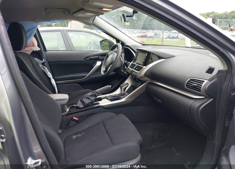 2019 MITSUBISHI ECLIPSE CROSS ES VIN: JA4AS3AA9KZ001518