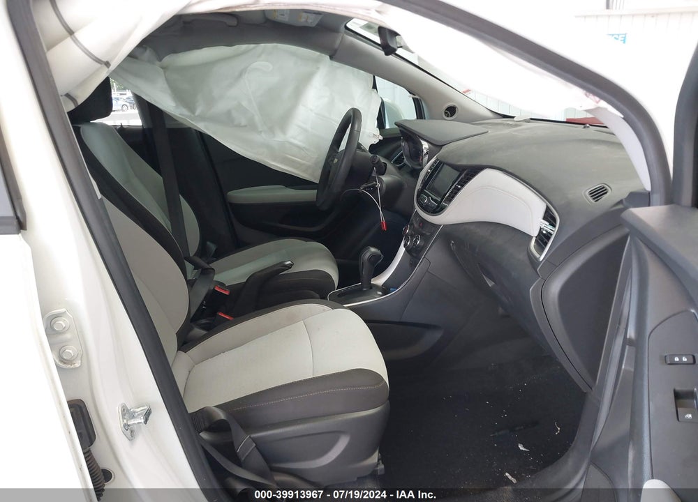 2022 CHEVROLET TRAX FWD LS VIN: KL7CJKSM0NB544366
