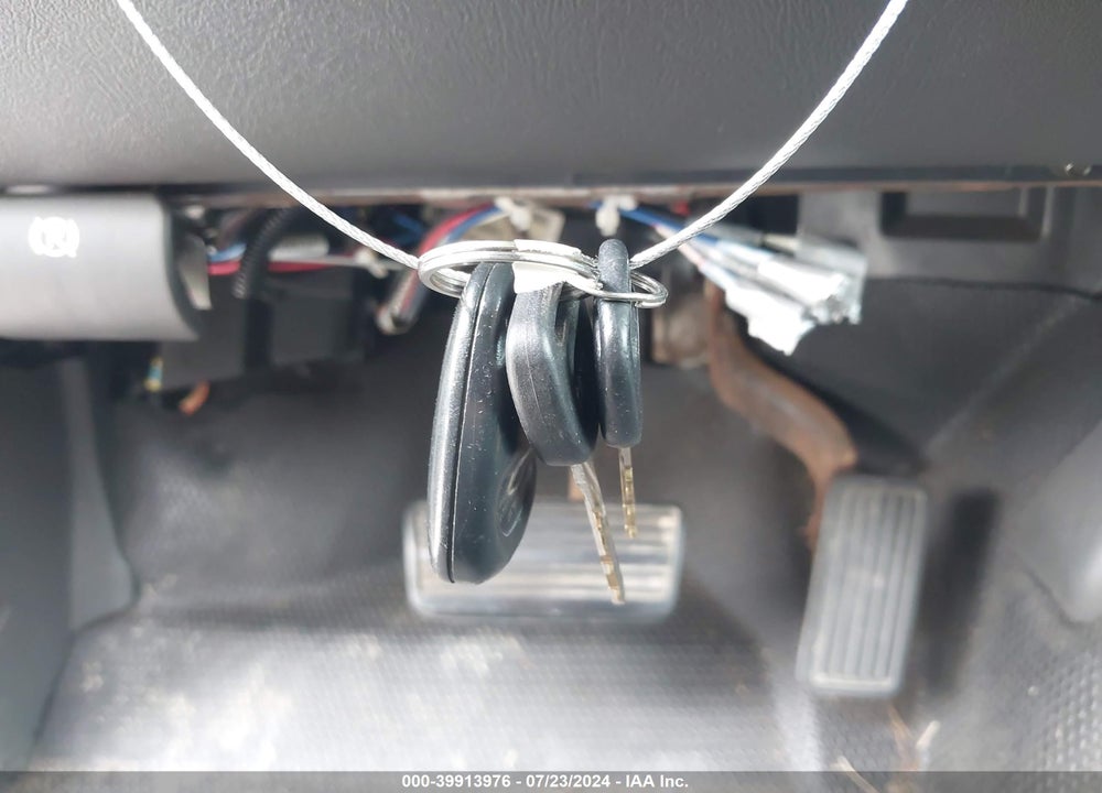 2004 CHEVROLET SILVERADO 2500 LS VIN: 1GCGK23U94F201840