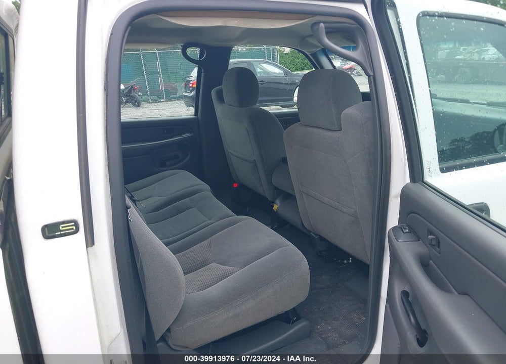 2004 CHEVROLET SILVERADO 2500 LS VIN: 1GCGK23U94F201840