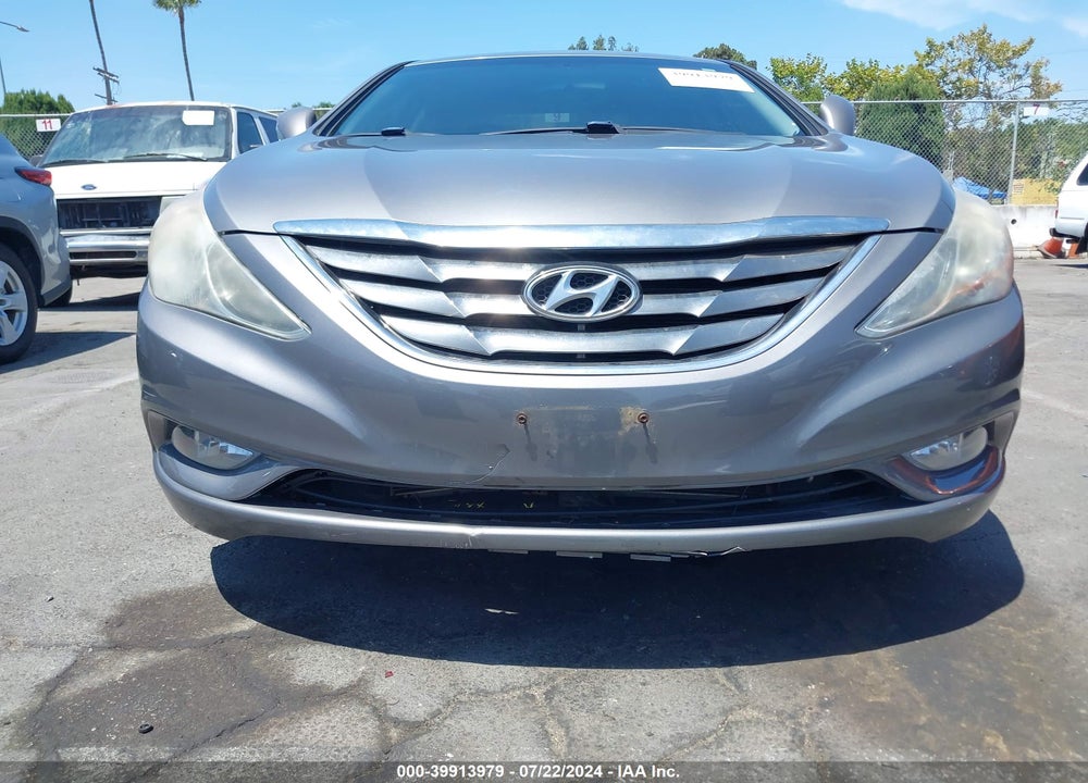 2011 HYUNDAI SONATA SE VIN: 5NPEC4AC2BH062910