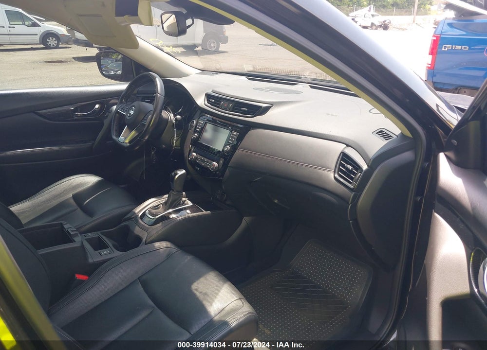 2017 NISSAN ROGUE SL VIN: JN8AT2MV1HW262152