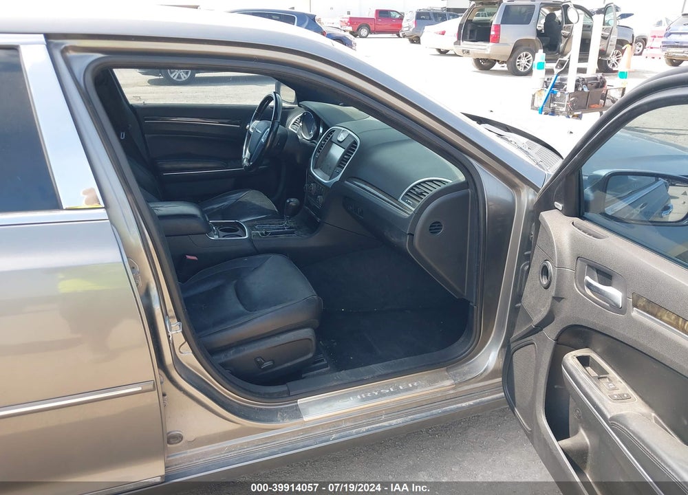 2011 CHRYSLER 300C VIN: 2C3CA6CT6BH580506