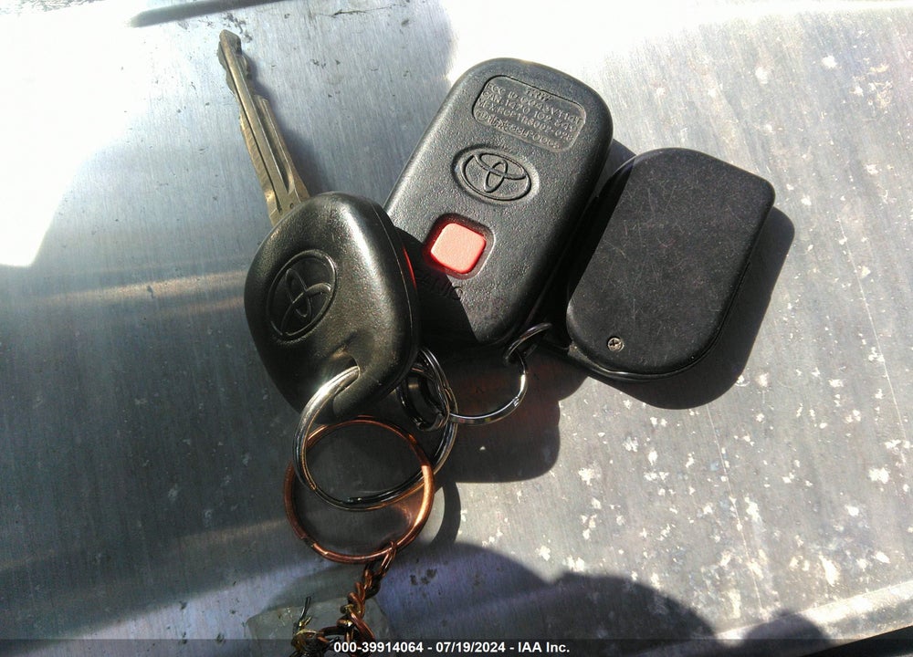 2006 TOYOTA MATRIX/XR VIN: 2T1KR32E66C621413