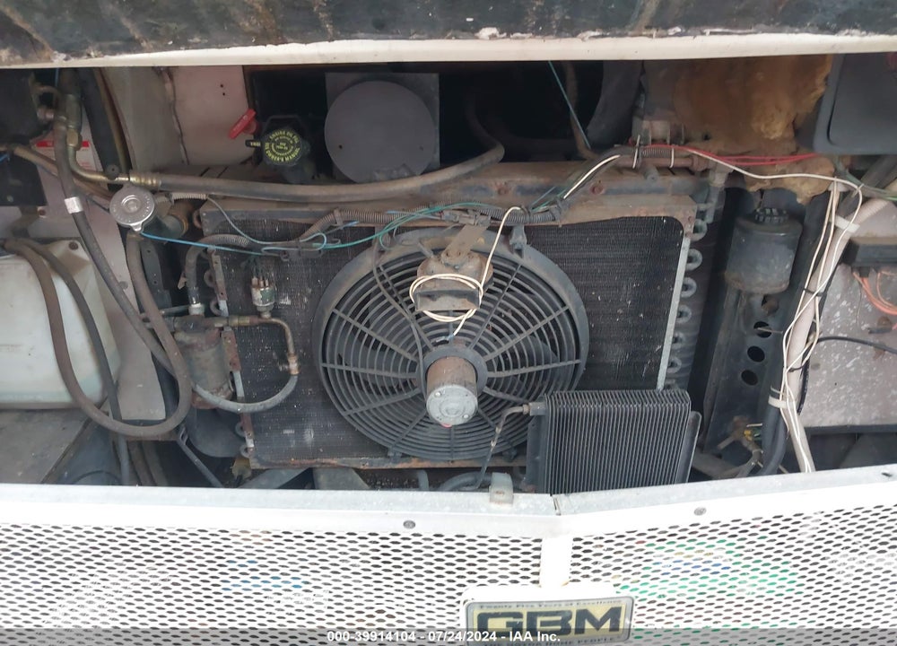 1994 CHEVROLET P30 VIN: 1GBKP37N2R3315227
