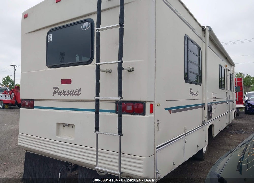 1994 CHEVROLET P30 VIN: 1GBKP37N2R3315227