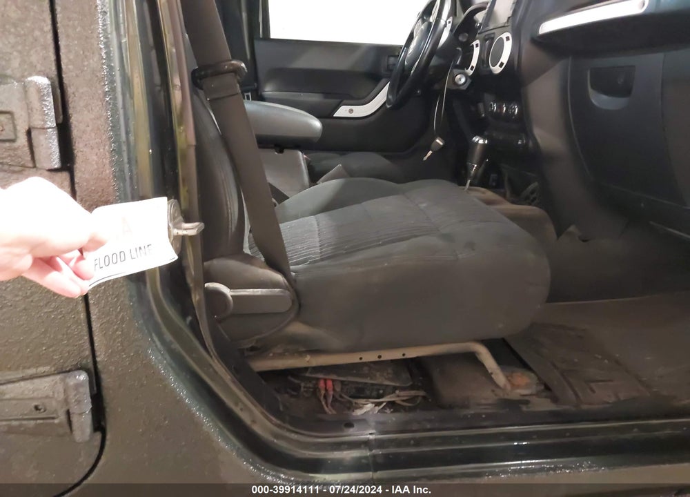 2011 JEEP WRANGLER UNLIMITED SPORT VIN: 1J4BA3H15BL614204