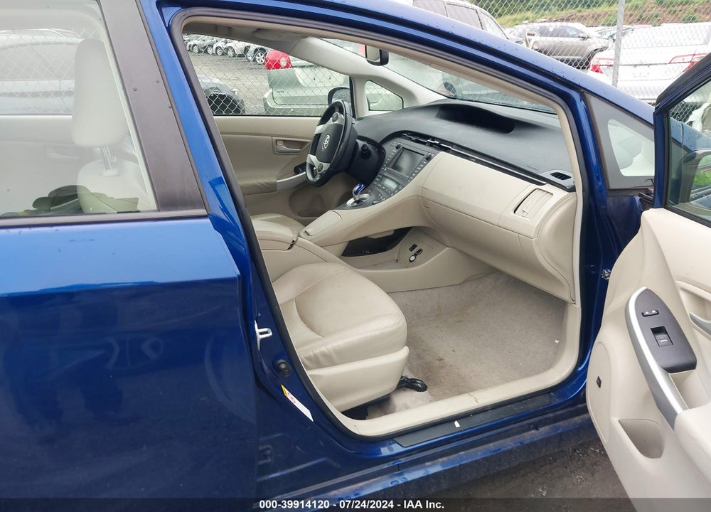 2011 TOYOTA PRIUS FOUR VIN: JTDKN3DU6B1401011