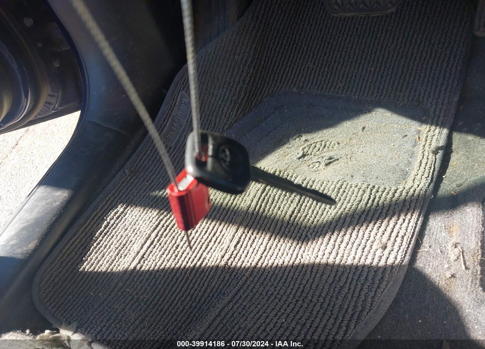 2005 TOYOTA RAV4 VIN: JTEHD20V050049586