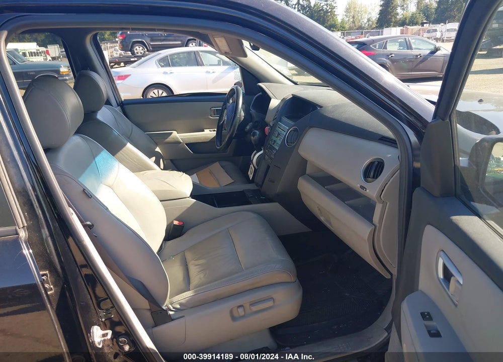 2010 HONDA PILOT EX-L VIN: 5FNYF4H50AB034578