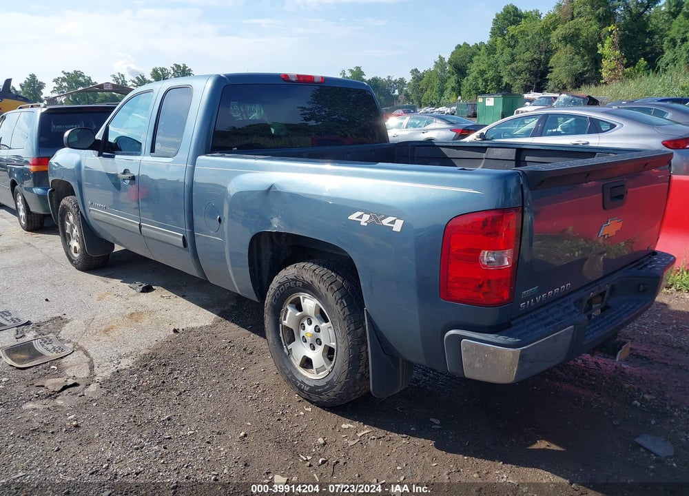 2011 CHEVROLET SILVERADO 1500 VIN: 1GCRKSE36BZ130282