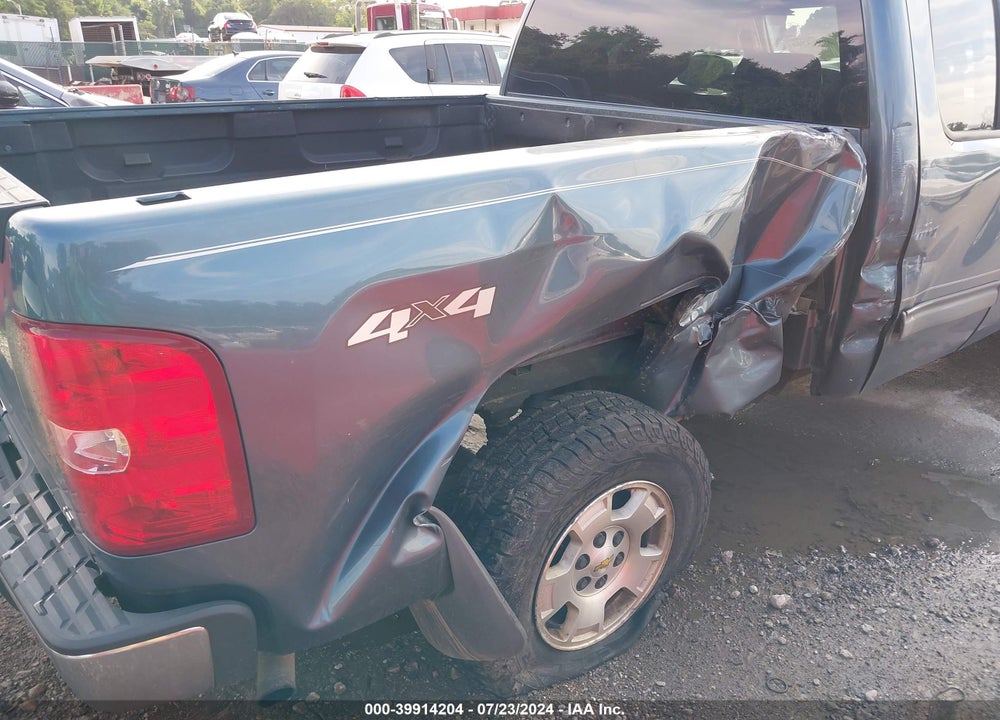 2011 CHEVROLET SILVERADO 1500 VIN: 1GCRKSE36BZ130282