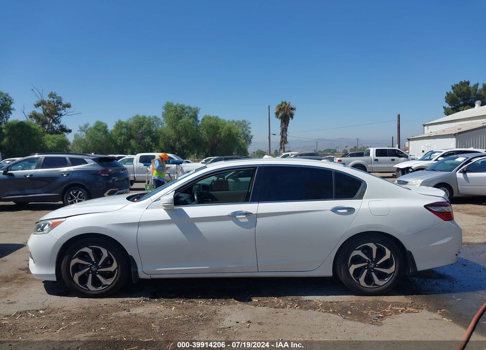 2016 HONDA ACCORD EX-L V-6 VIN: 1HGCR3F86GA032815