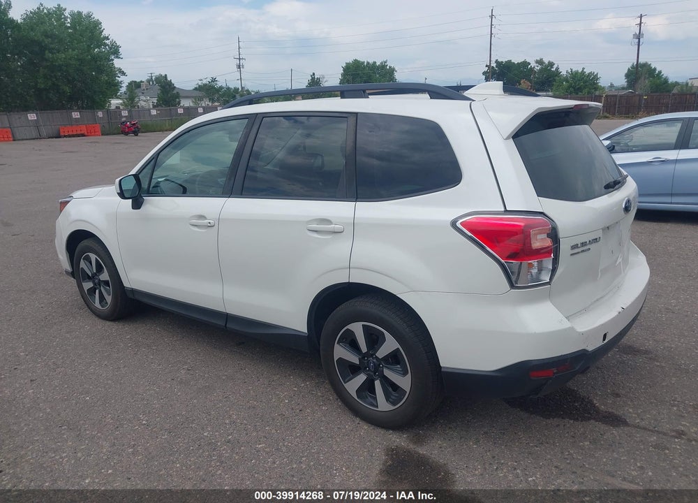 2018 SUBARU FORESTER 2.5I PREMIUM VIN: JF2SJAGC3JH571479
