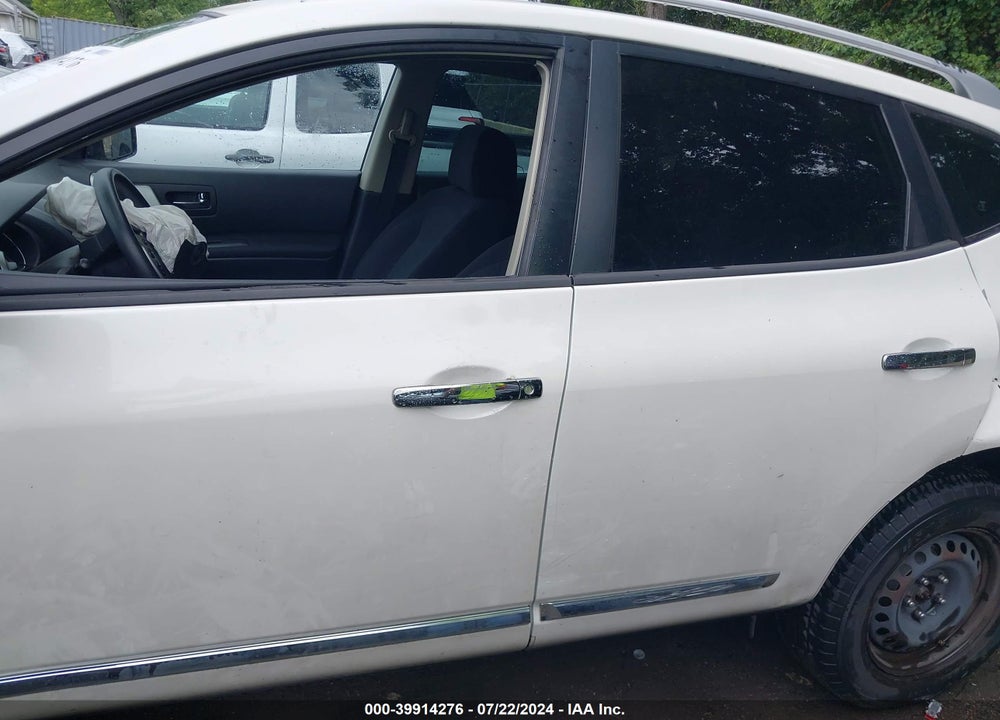 2014 NISSAN ROGUE SELECT S VIN: JN8AS5MV7EW706862