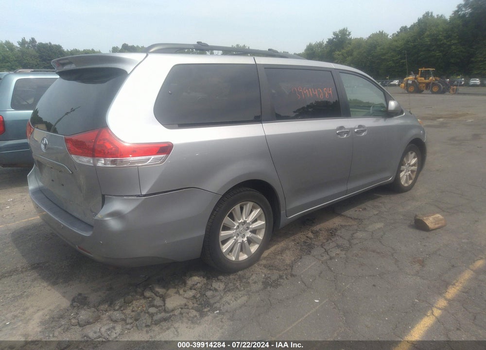 2013 TOYOTA SIENNA XLE 7 PASSENGER VIN: 5TDDK3DC5DS066449