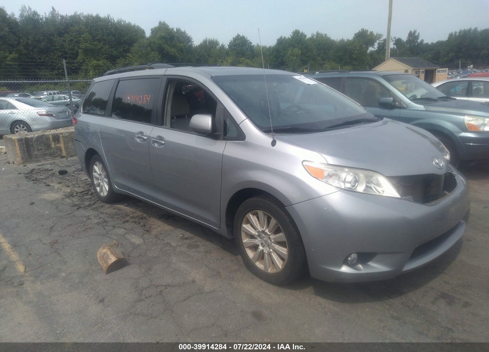 2013 TOYOTA SIENNA XLE 7 PASSENGER VIN: 5TDDK3DC5DS066449
