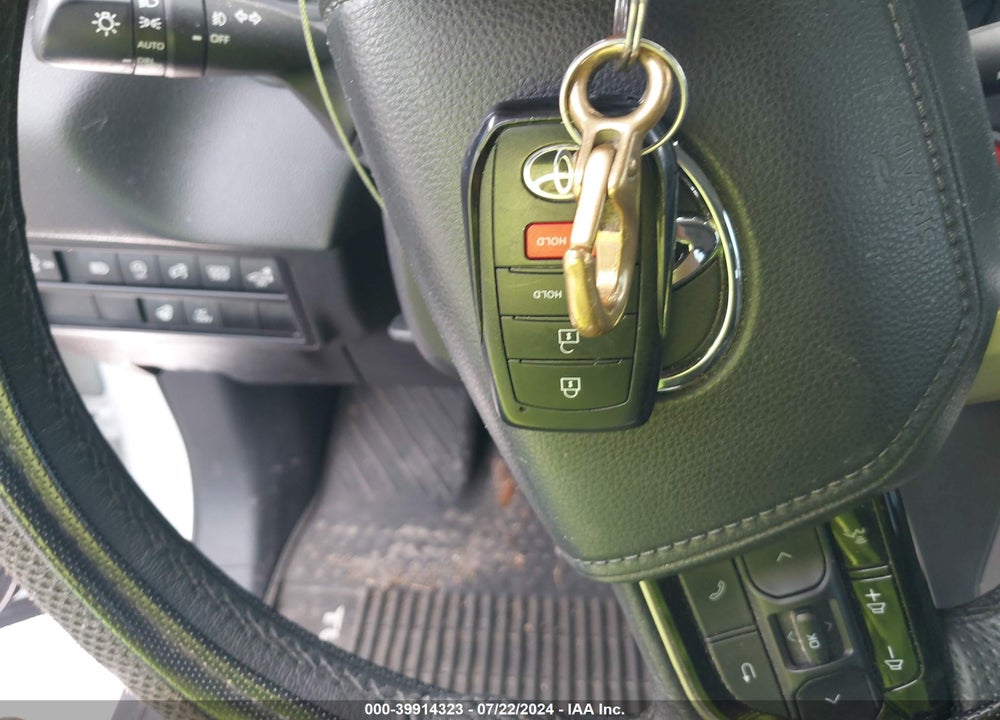 2022 TOYOTA TUNDRA LIMITED VIN: 5TFJA5DA5NX026982
