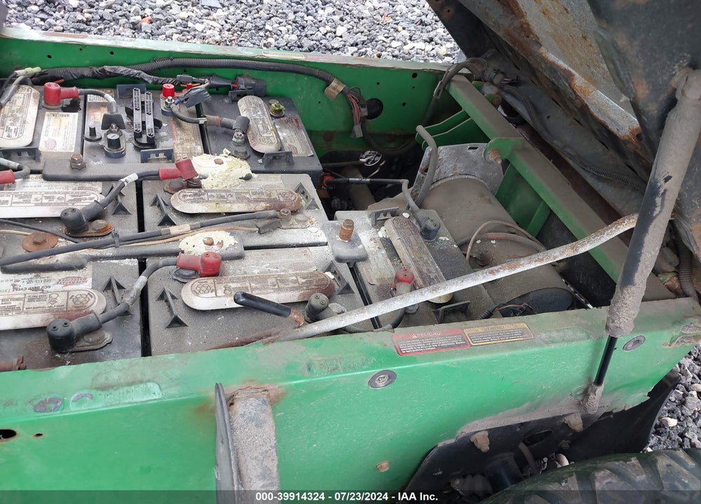 2015 JOHN DEERE TE 4X2 VIN: 1M0T145EAFM100016