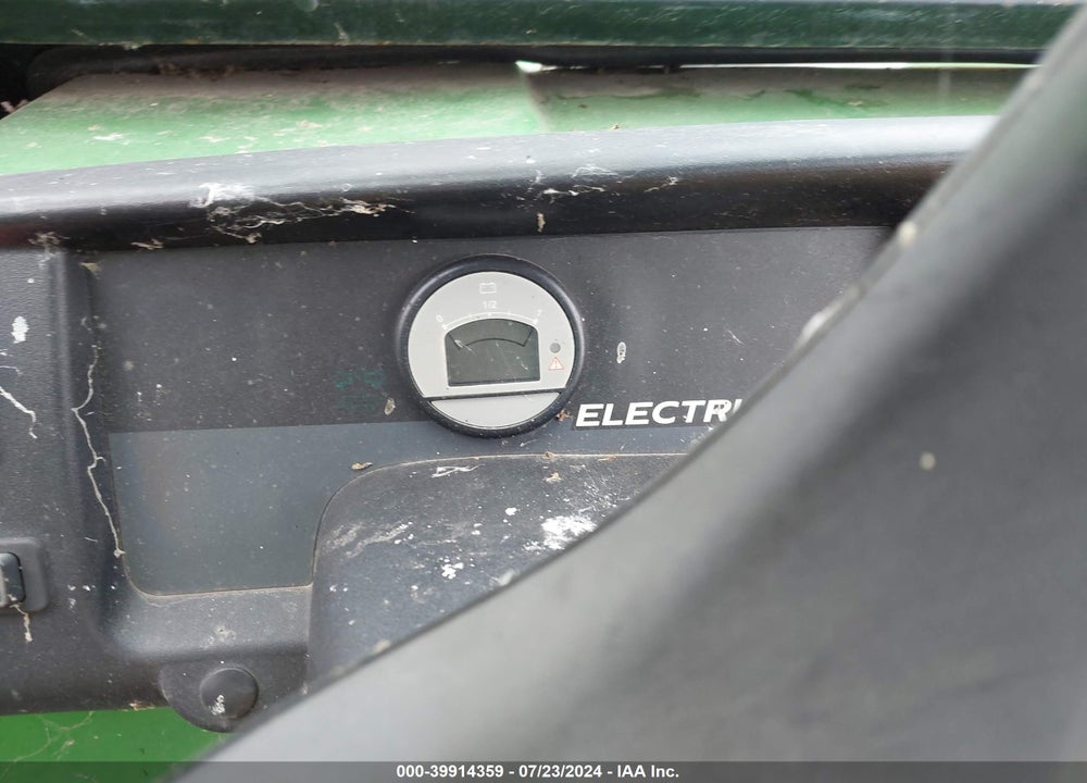 2015 JOHN DEERE TE 4X2 VIN: 1M0T145ELFM100292