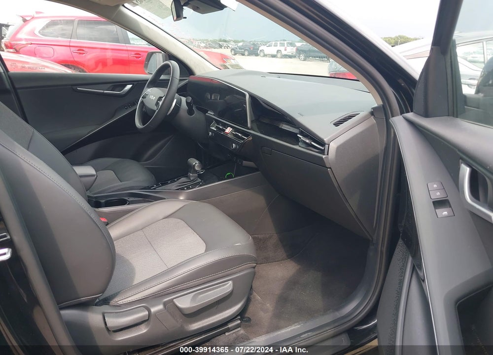 2023 KIA NIRO EX VIN: KNDCR3LE7P5047017
