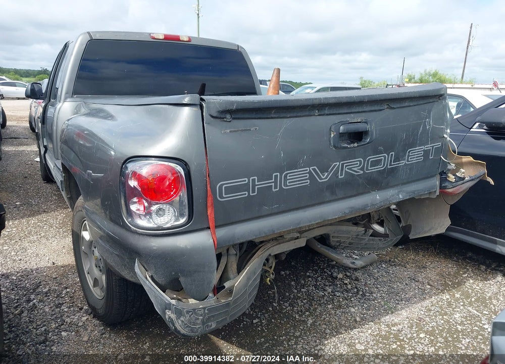 2000 CHEVROLET SILVERADO 1500 VIN: 2GCEC19V1Y1150054