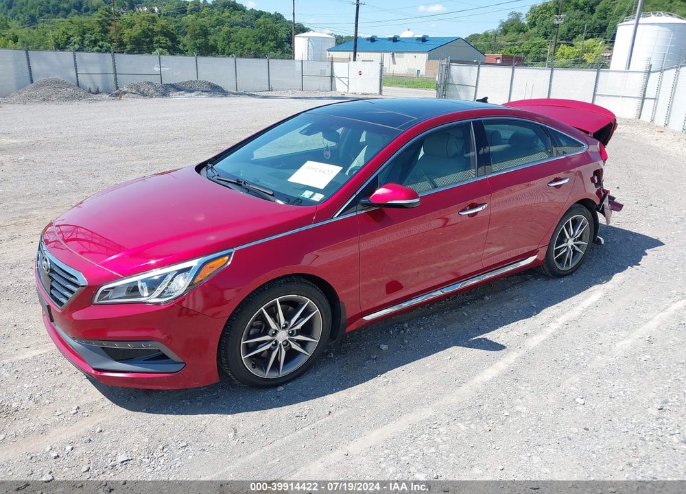 2015 HYUNDAI SONATA SPORT 2.0T VIN: 5NPE34AB1FH067657