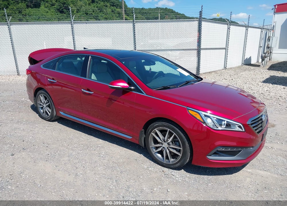 2015 HYUNDAI SONATA SPORT 2.0T VIN: 5NPE34AB1FH067657