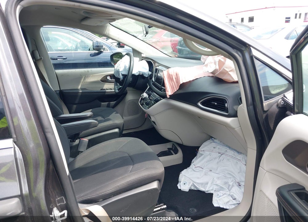 2019 CHRYSLER PACIFICA L VIN: 2C4RC1AG5KR575252