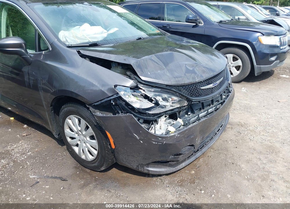 2019 CHRYSLER PACIFICA L VIN: 2C4RC1AG5KR575252