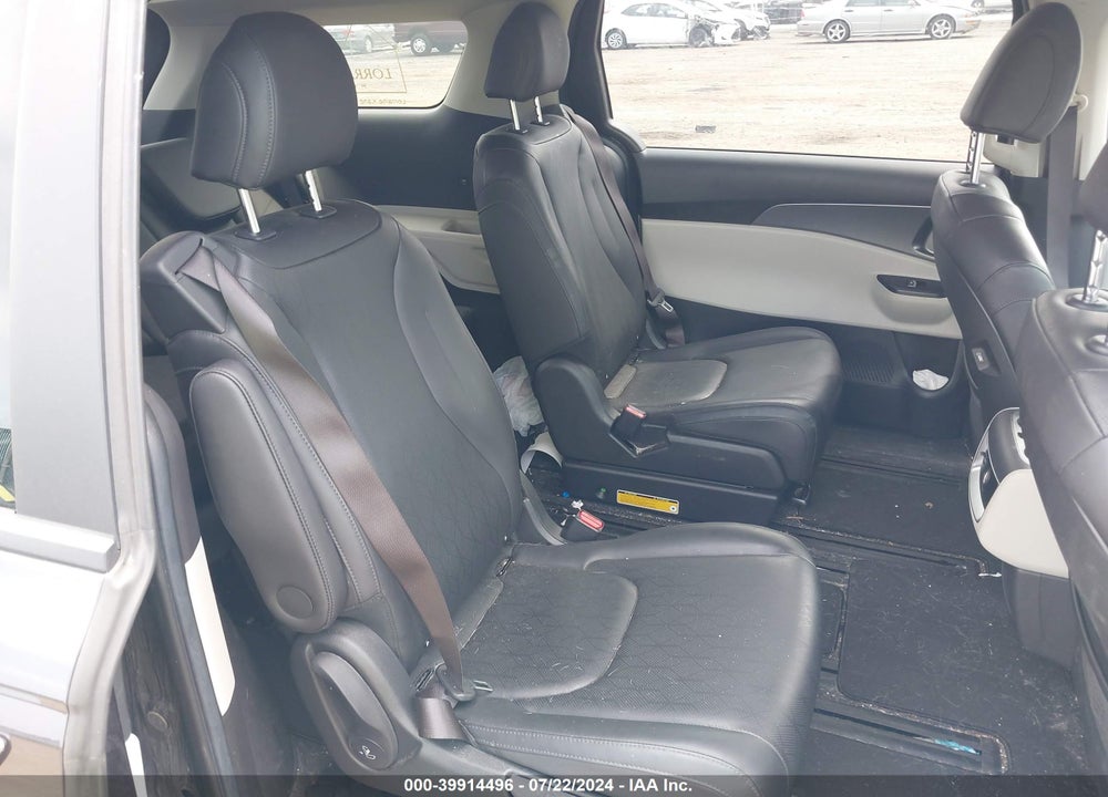 2022 KIA CARNIVAL MPV LX SEAT PACKAGE VIN: KNDNB4H38N6157821