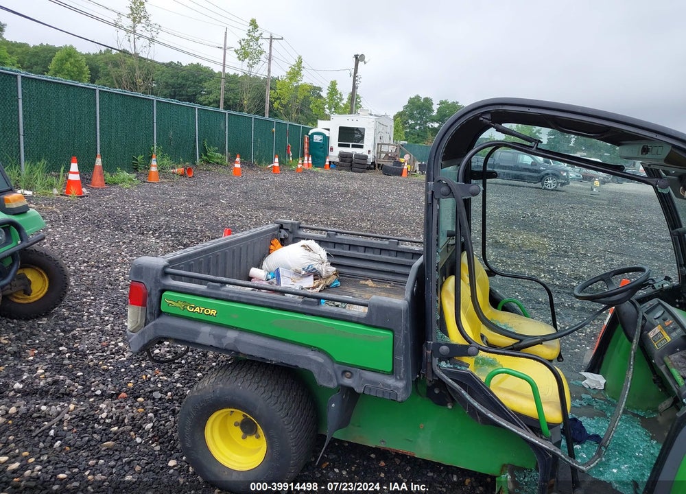 2015 JOHN DEERE TE 4X2 VIN: 1M0T145EEFM100280