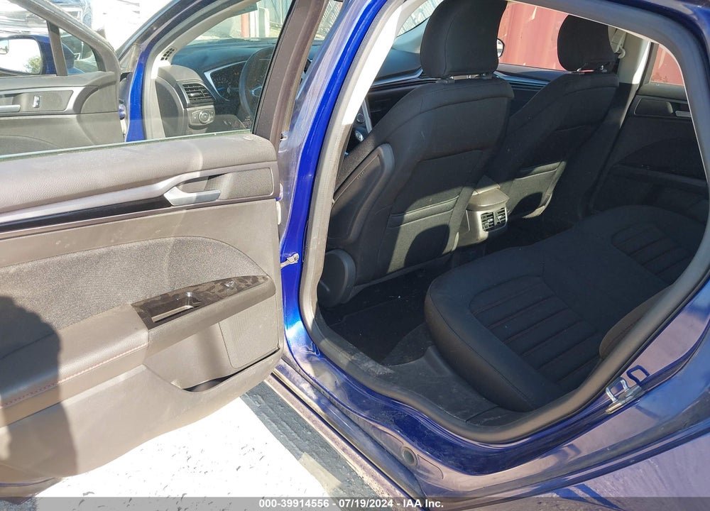 2015 FORD FUSION SE VIN: 3FA6P0HD7FR289633