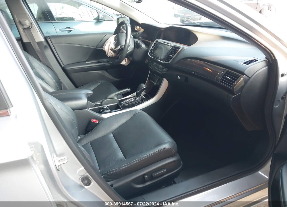 2017 HONDA ACCORD EX-L VIN: 1HGCR2F88HA066573