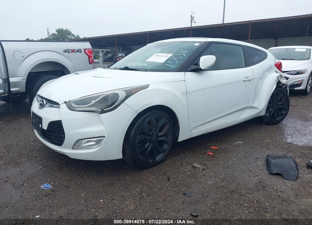 2013 HYUNDAI VELOSTER BASE W/RED VIN: KMHTC6AD7DU155311