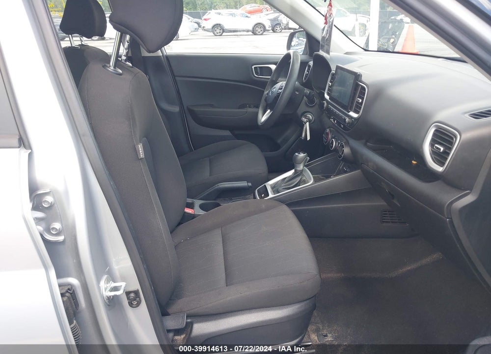 2021 HYUNDAI VENUE SE VIN: KMHRB8A31MU066415