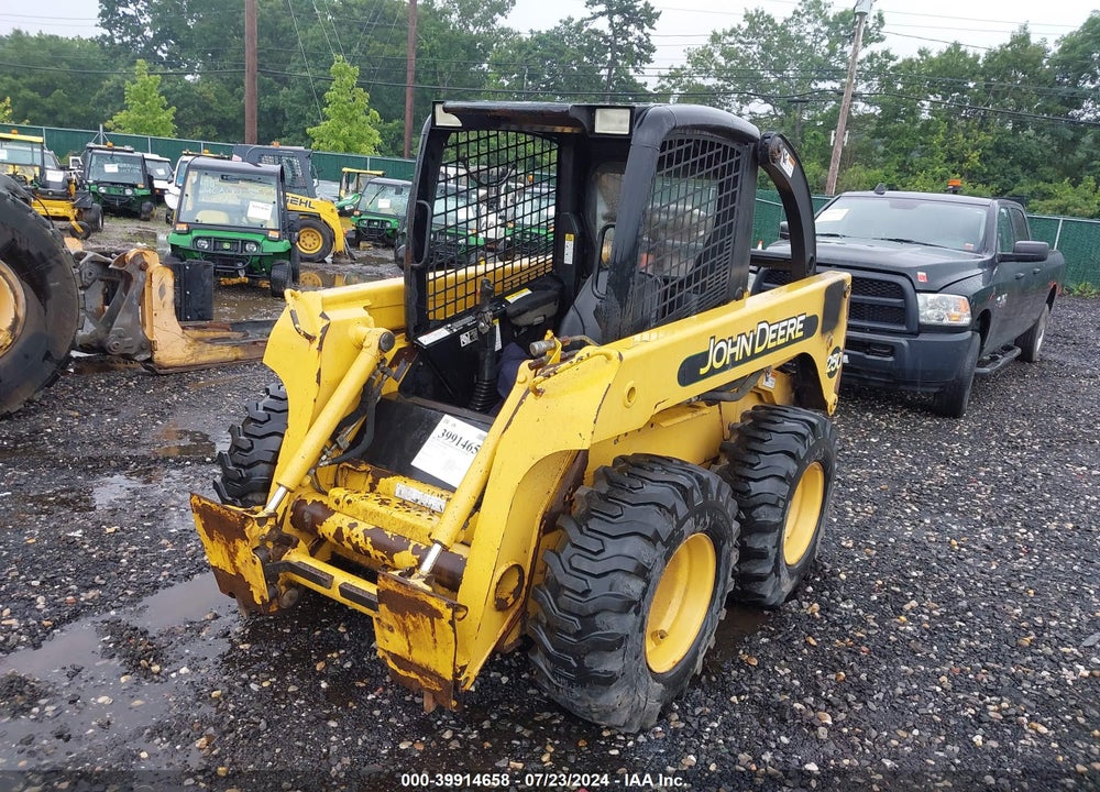 2002 JOHN DEERE 250 VIN: KV0250A451579