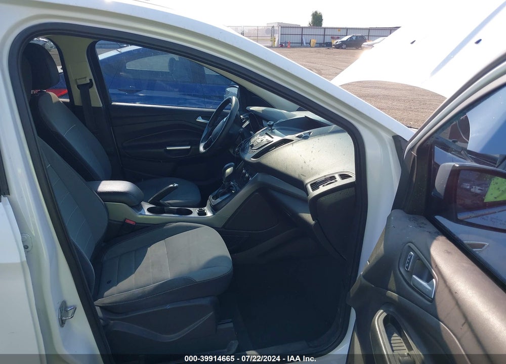 2015 FORD ESCAPE SE VIN: 1FMCU9GX2FUA68063